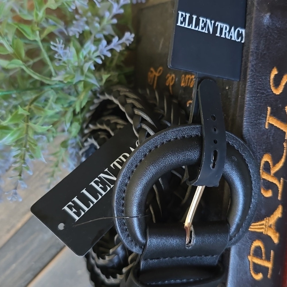 ELLEN TRACY  BELT